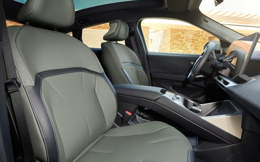 BMW iX4