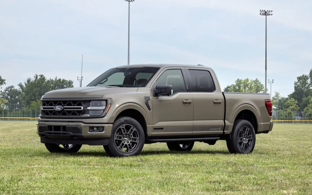 Ford F-150: свежий мотор, буксировка без рук и новая версия