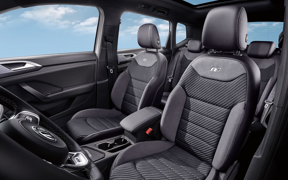 Интерьер Volkswagen Tharu XR