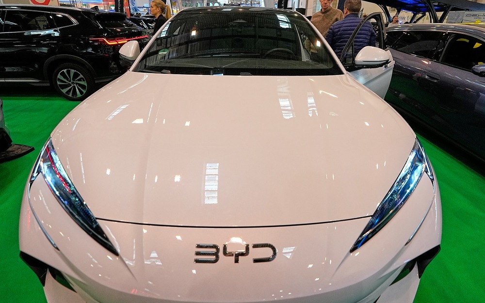 Китайцы обошли немцев и американцев по объемом выпуска авто