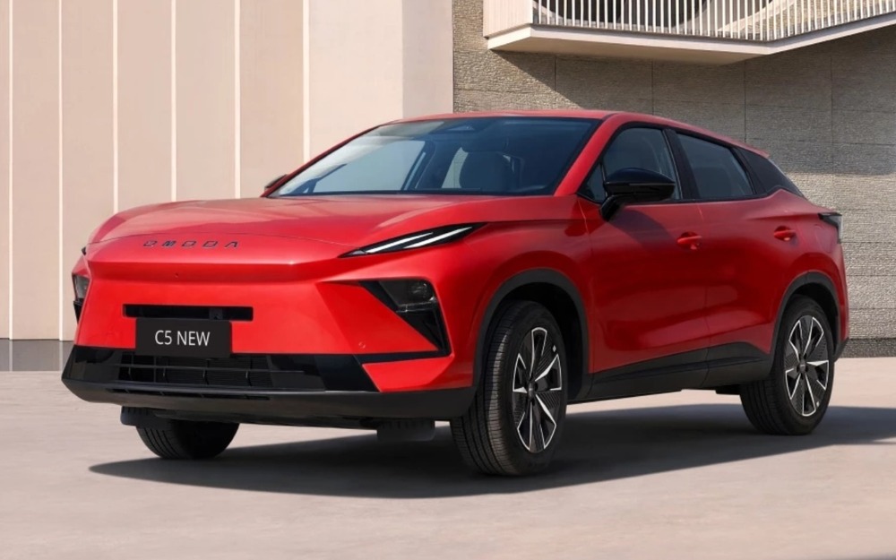 Новое поколение популярного кроссовера уже у дилеров - фото салона!