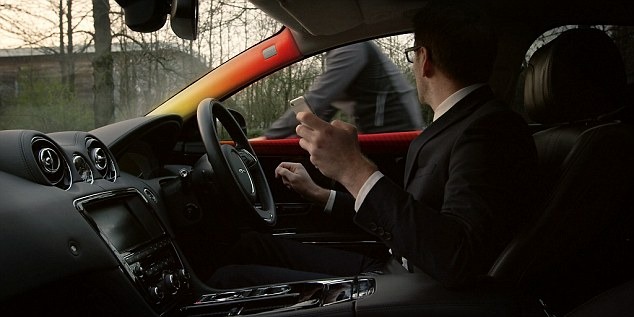 Jaguar создал систему предупреждения о велосипедистах (ВИДЕО)