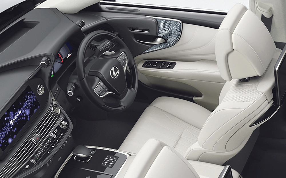 Интерьер Lexus LS