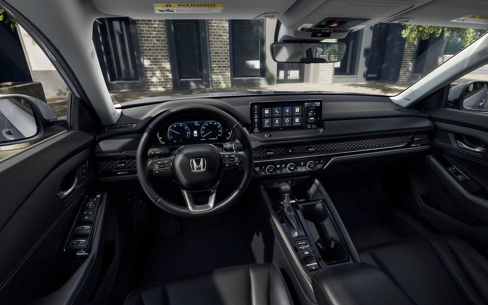 Интерьер Honda Accord