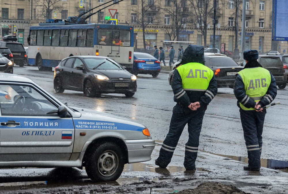 Новое в ПДД: новички за рулем, мотоциклисты и шипованная резина