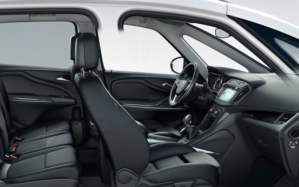 Добротный 7-местный «немец» за миллион - называем самую надежную версию!