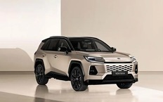 Японский бестселлер RAV4 сменил поколение и лишился «чистых» ДВС