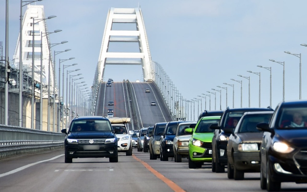 Дополнительную полосу на подъезде к Крымскому мосту откроют со стороны Кубани