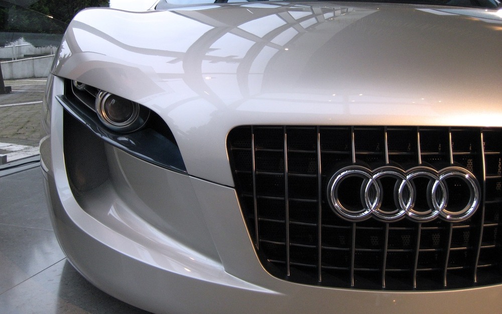 Связано с вымогательством: зачем Audi зарегистрировала товарные знаки в России