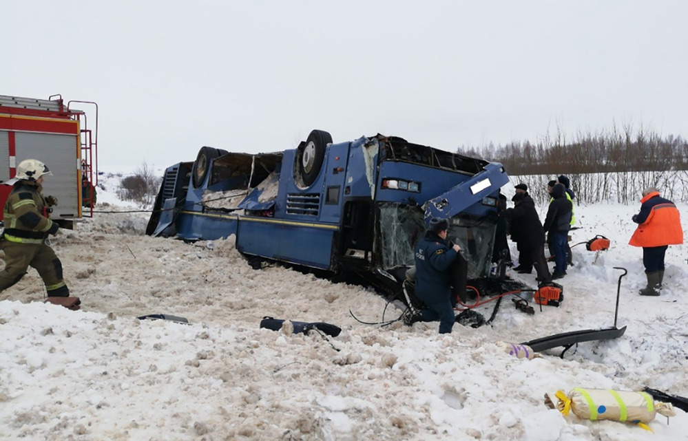 Под Калугой перевернулся автобус с детьми. Есть жертвы