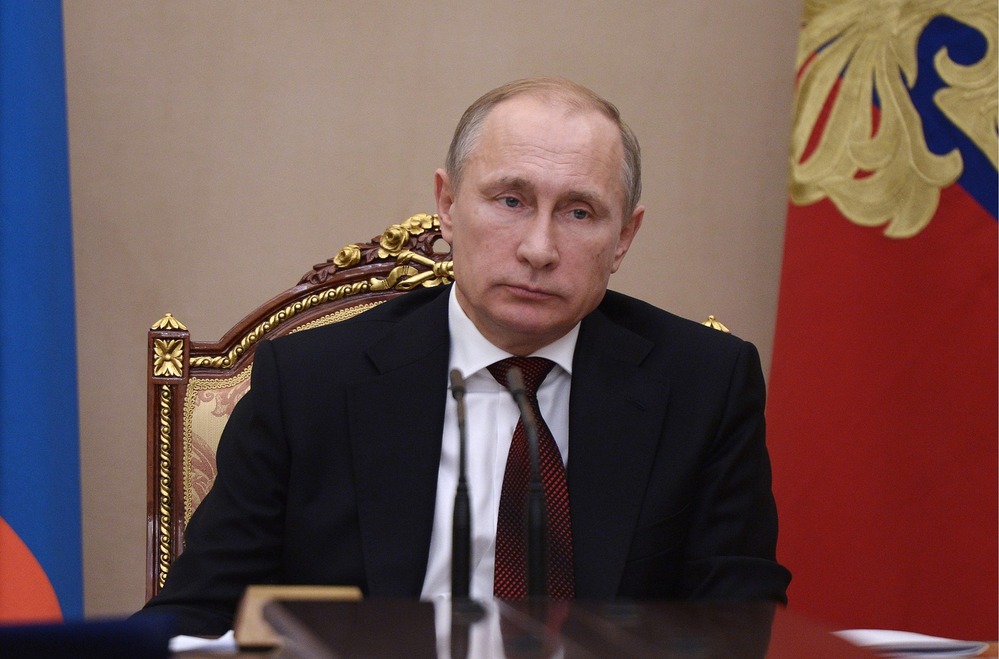 Президент недоволен ростом цен на бензин на фоне падения мировых цен на нефть
