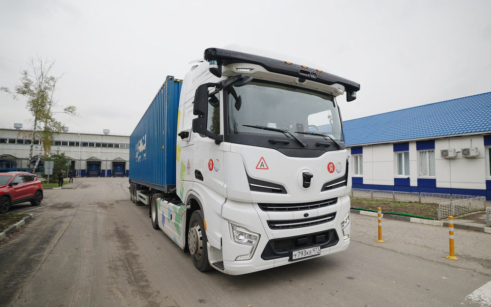 Беспилотный грузовик Яндекса