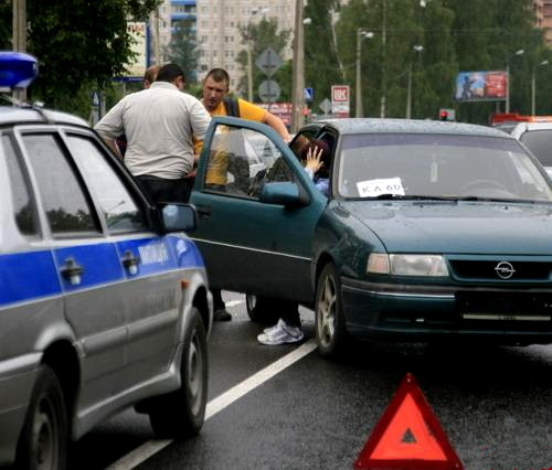 В 2012 году на дорогах России погиб 27 991 человек