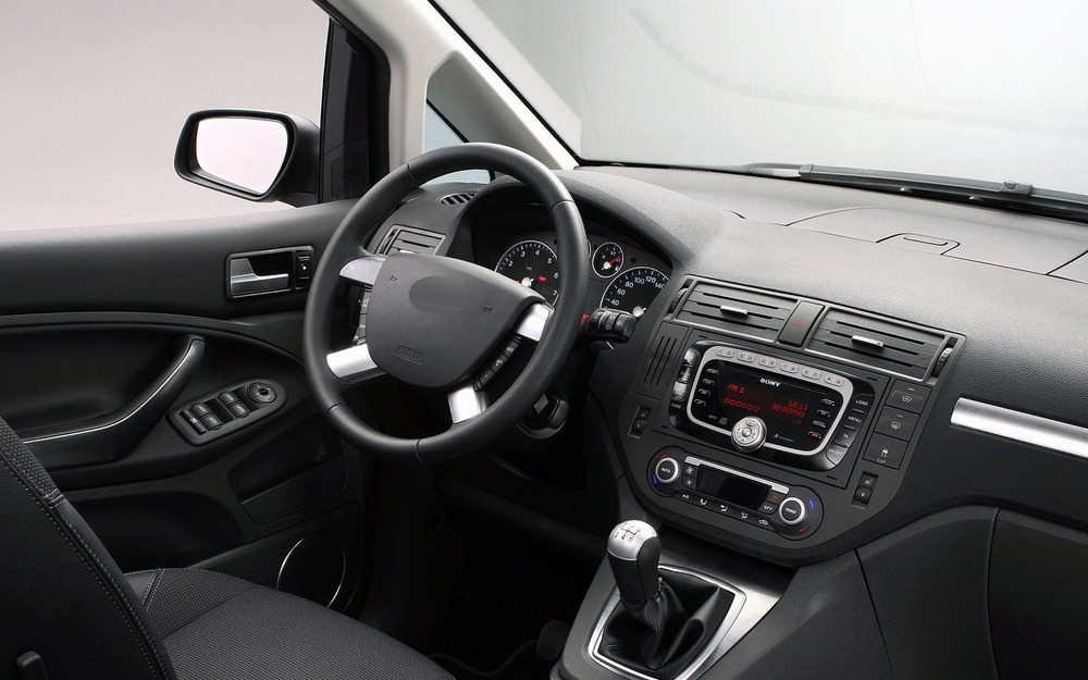 Кузов и салон - идеальны спустя 15 лет! Семейное авто за 800 тысяч рублей