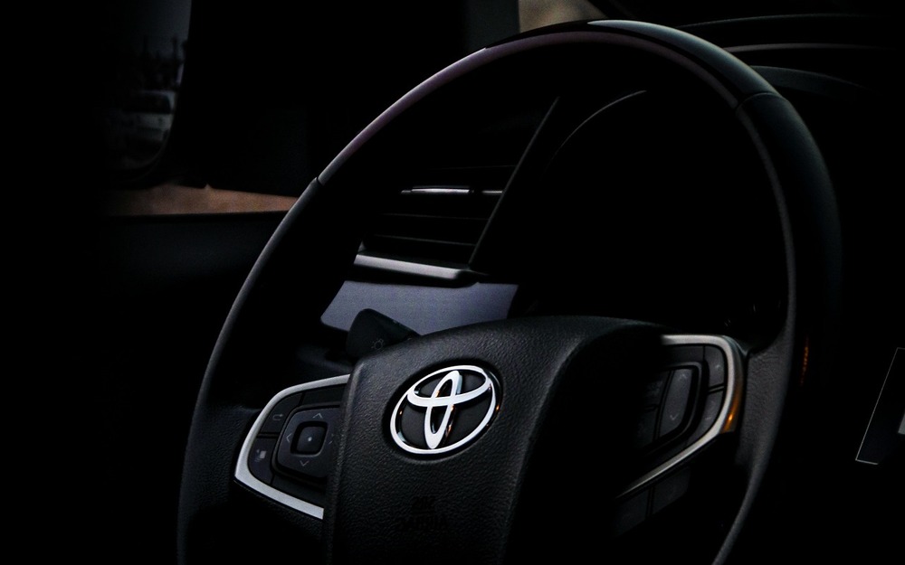 Новый семейный кроссовер Toyota с левым рулем появился на российском рынке: известна цена