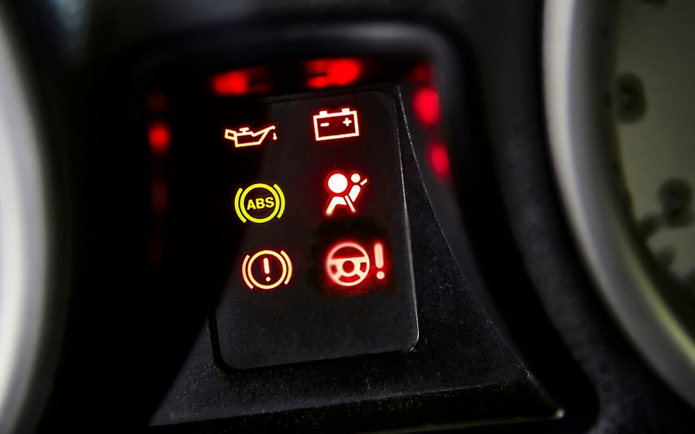 Из-за этого значка на приборке ваша машина поедет на штрафстоянку