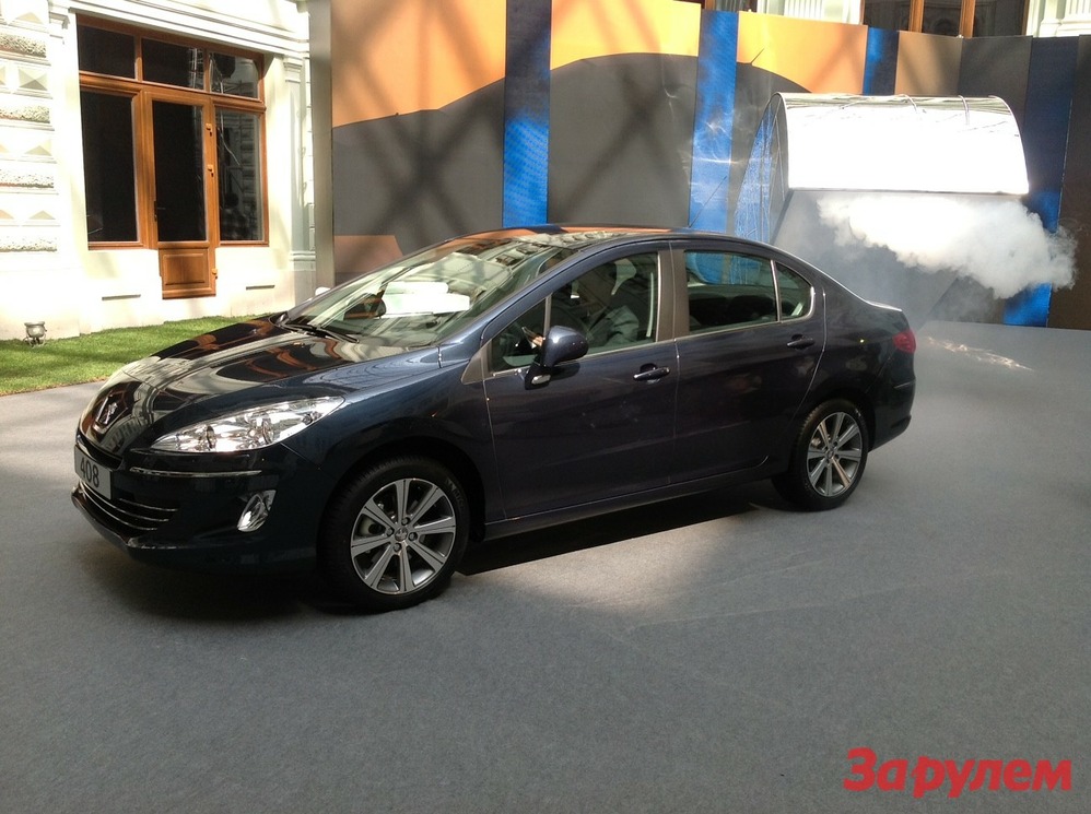 Продавать Peugeot 408 в России начнут в августе