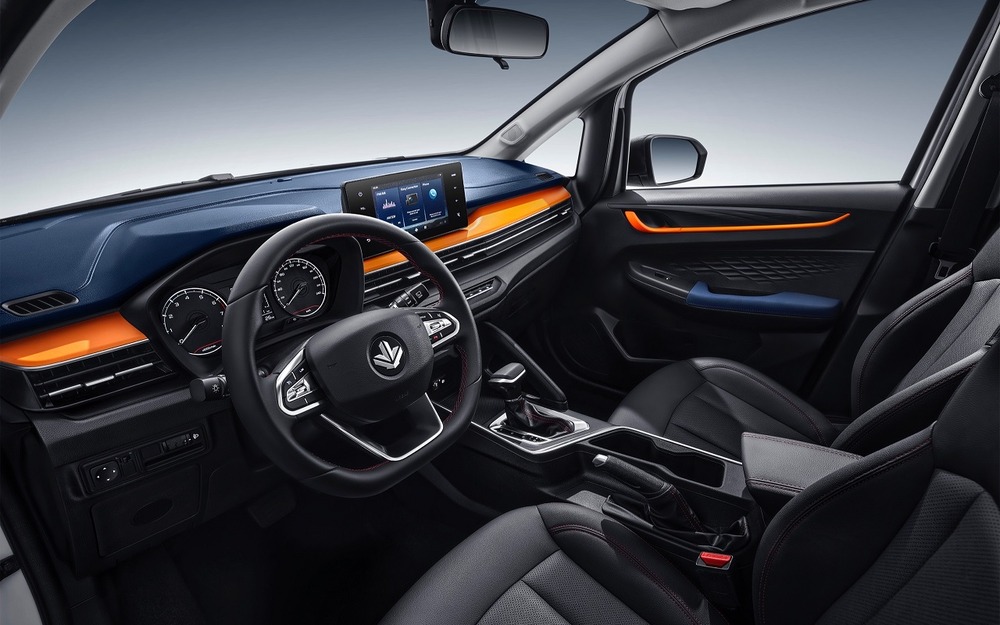 Интерьер Livan X3 Pro