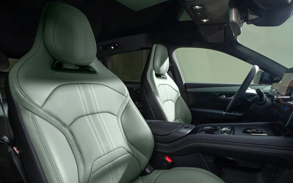 Интерьер Lynk&amp;Co 07 GT