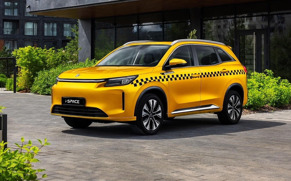 Автопроизводитель раскритиковал механизм закупки машин для такси