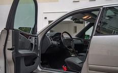 Mercedes E-Class W210