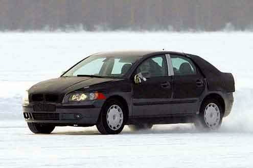 Шведы запускают новую Volvo S40