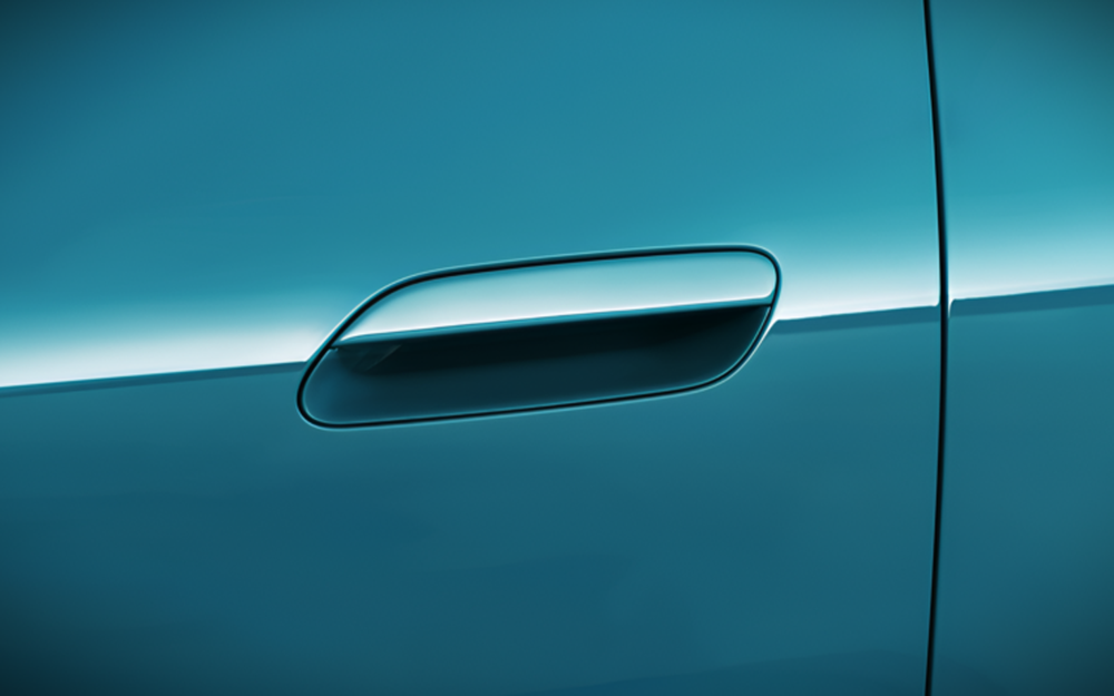 Ручки в автомобилях сначала убрали, а теперь обязывают вернуть