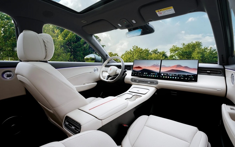 Интерьер Hongqi HS6 PHEV