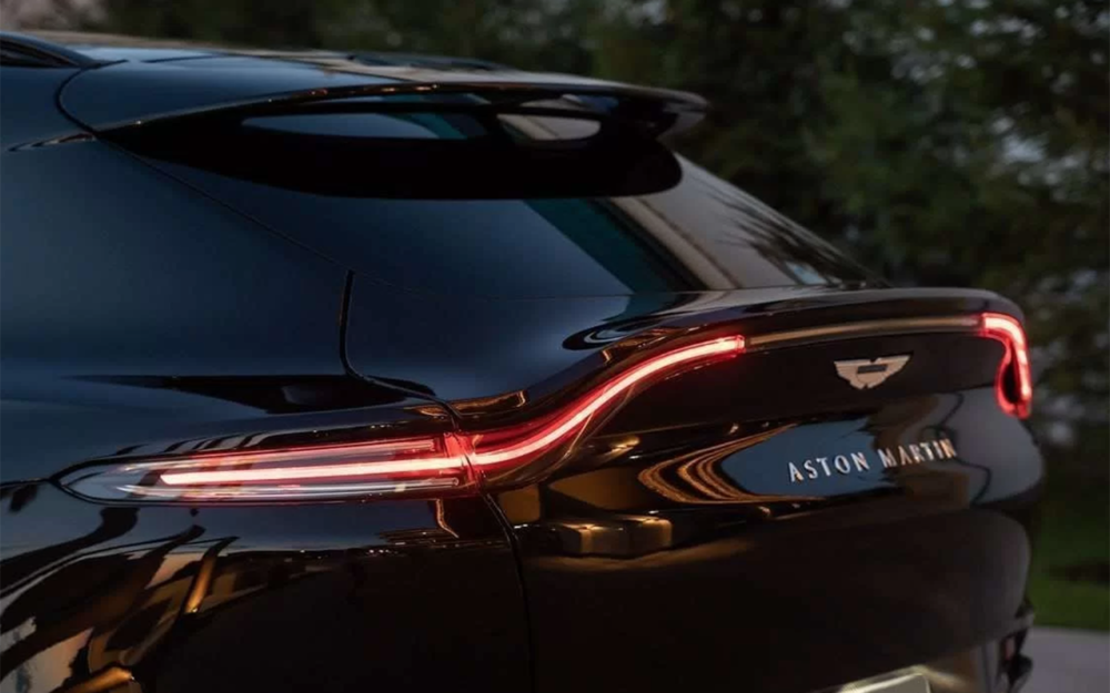 Aston Martin DBX