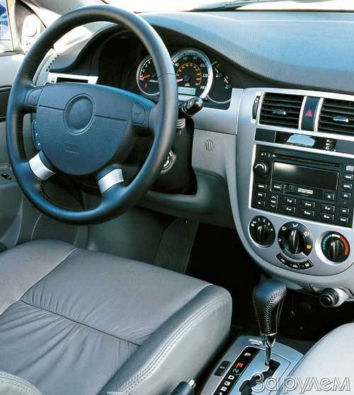 "сузуки-форенза"