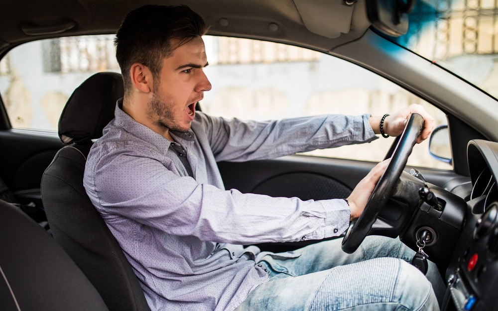 Известны способы, как не срываться за рулем в стрессовый сезон