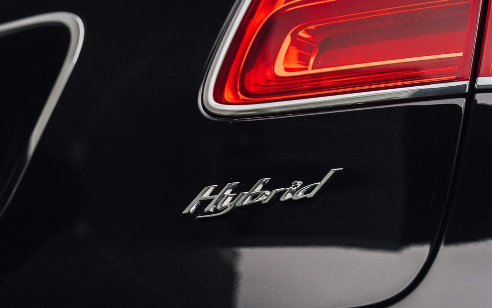 Продажи гибридов в РФ резко идут вверх: названы причины