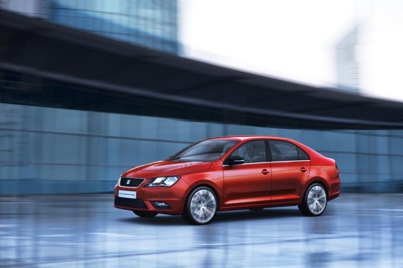Длина машины - 4,48 м. Для сравнения, VW Jetta «от носа до хвоста» имеет 4,64 м