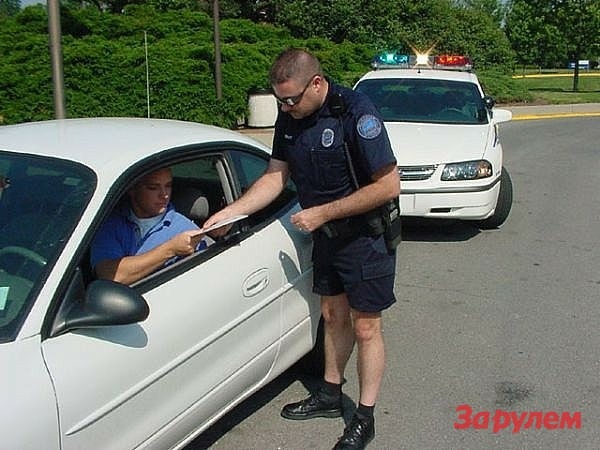 Американец поборется в суде за возможность мигать фарами