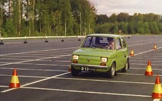 Polski FIAT 126P на испытаниях на полигоне НАМИ.