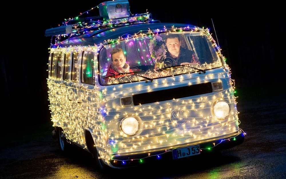 За гирлянду на машине можно лишиться прав