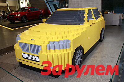 Самый большой BMW X1, собранный из элементов LEGO®