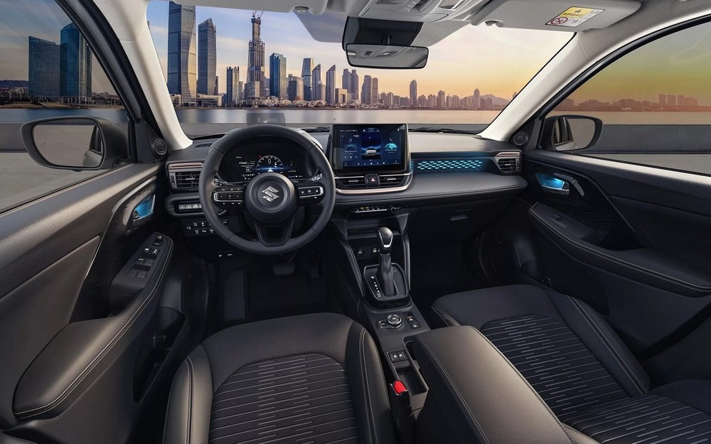 Интерьер Suzuki Across