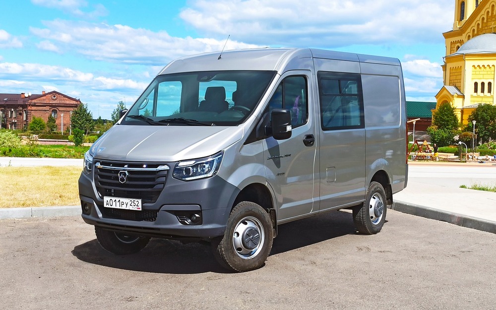 1000 км без дозаправки: новая версия российского внедорожника!