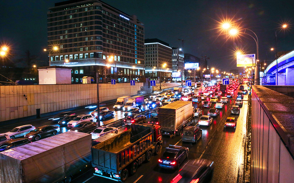 Лучше всего обеспечена легковыми автомобилями не Москва - Самара!