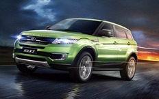 12-е место. Китайский Landwind X7 появился в 2014 году и был почти неотличим от Range Rover Evoque. Дело в том, что премьера Range Rover Evoque состоялась до того, как его внешность запатентовали в КНР.