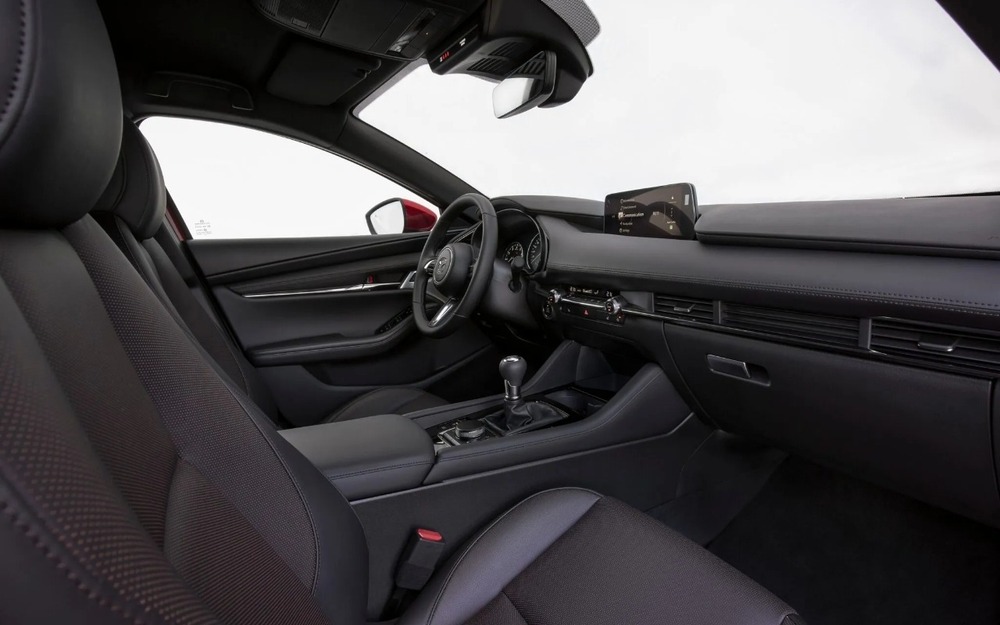 Интерьер Mazda 3 2027