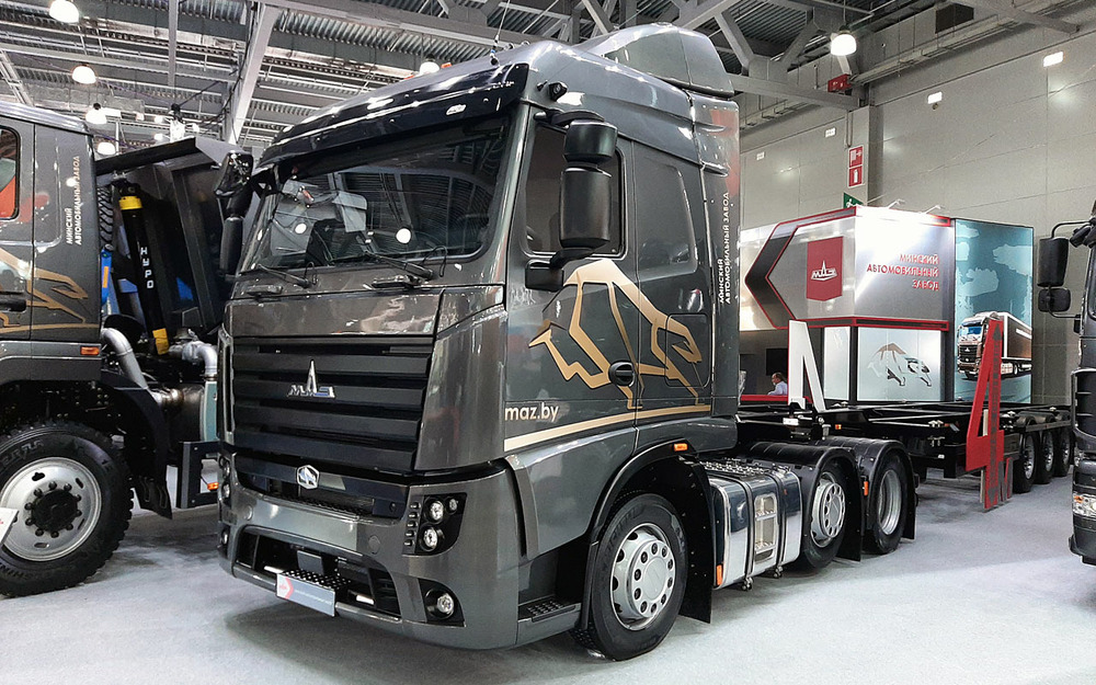 МАЗ выставил на Comtrans свой новый тягач