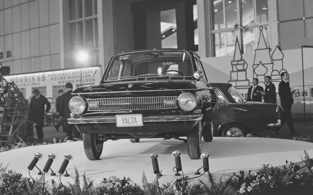 Выставочная версия ЗАЗ-966 - Yalta 1000 с двигателем Renault.