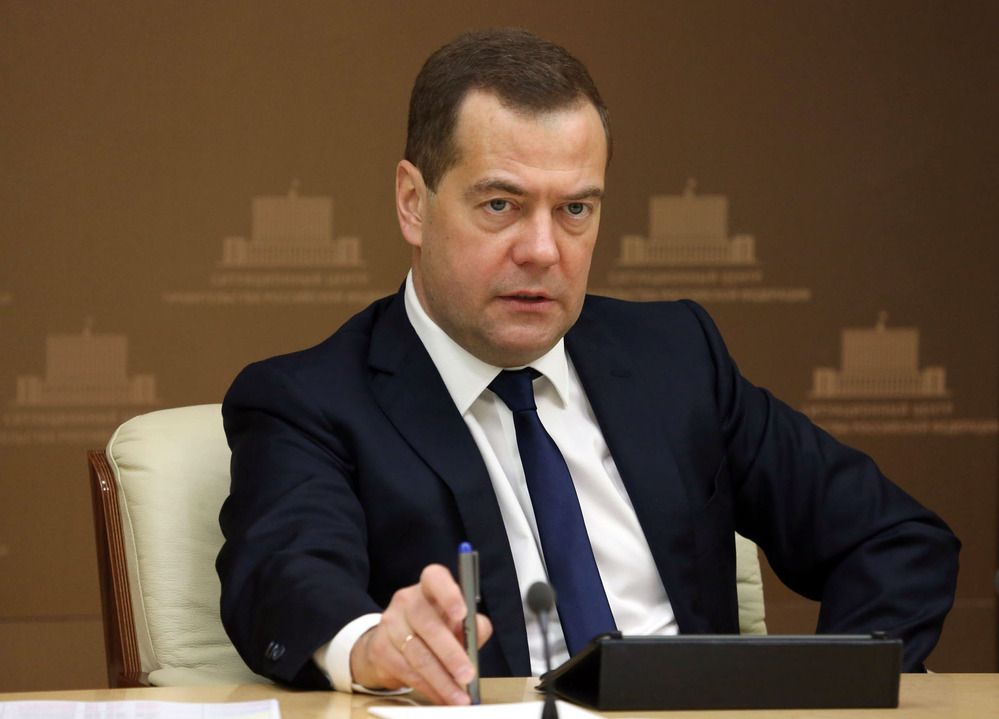 Медведев: Ситуация в российском автопроме близка к кризисной