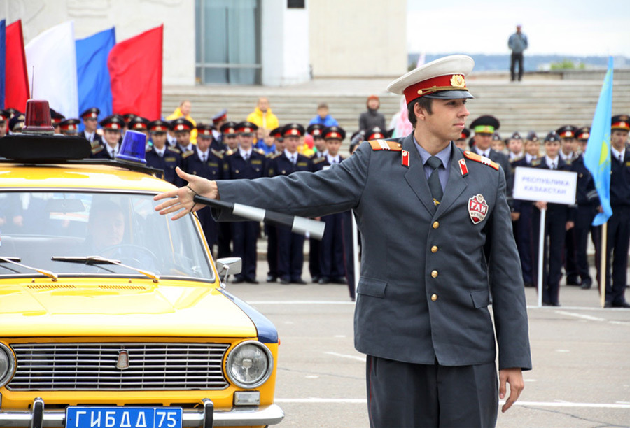 Сегодня Госавтоинспекция отмечает 76-летие