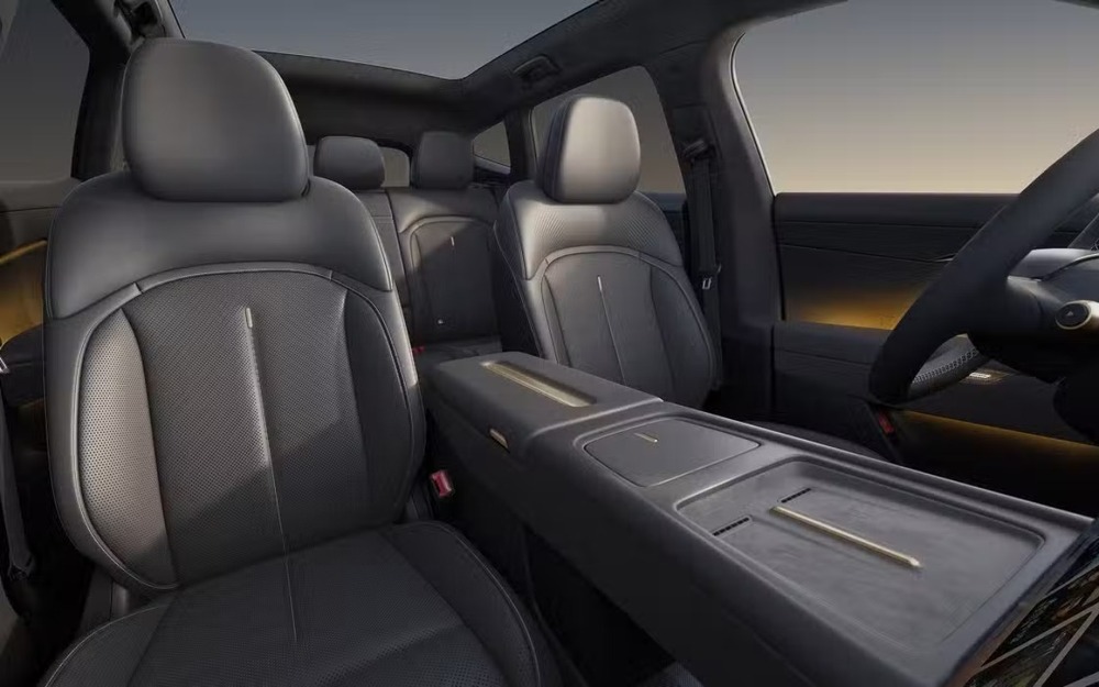 Интерьер Volkswagen ID. Unyx 08