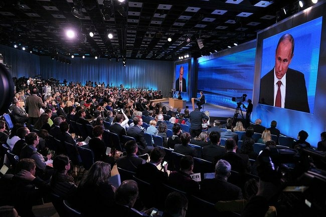 Путин считает, что в коллапсе на М-10 есть вина экологов