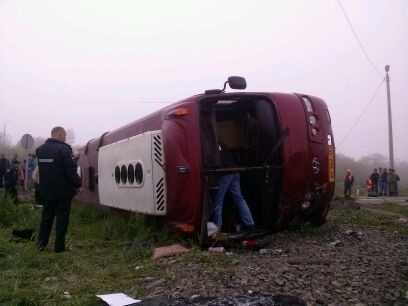 На Сахалине пять человек погибли при столкновении автобуса с поездом