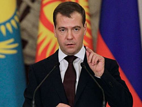 Президент поручил разобраться с ценами на бензин и техосмотр